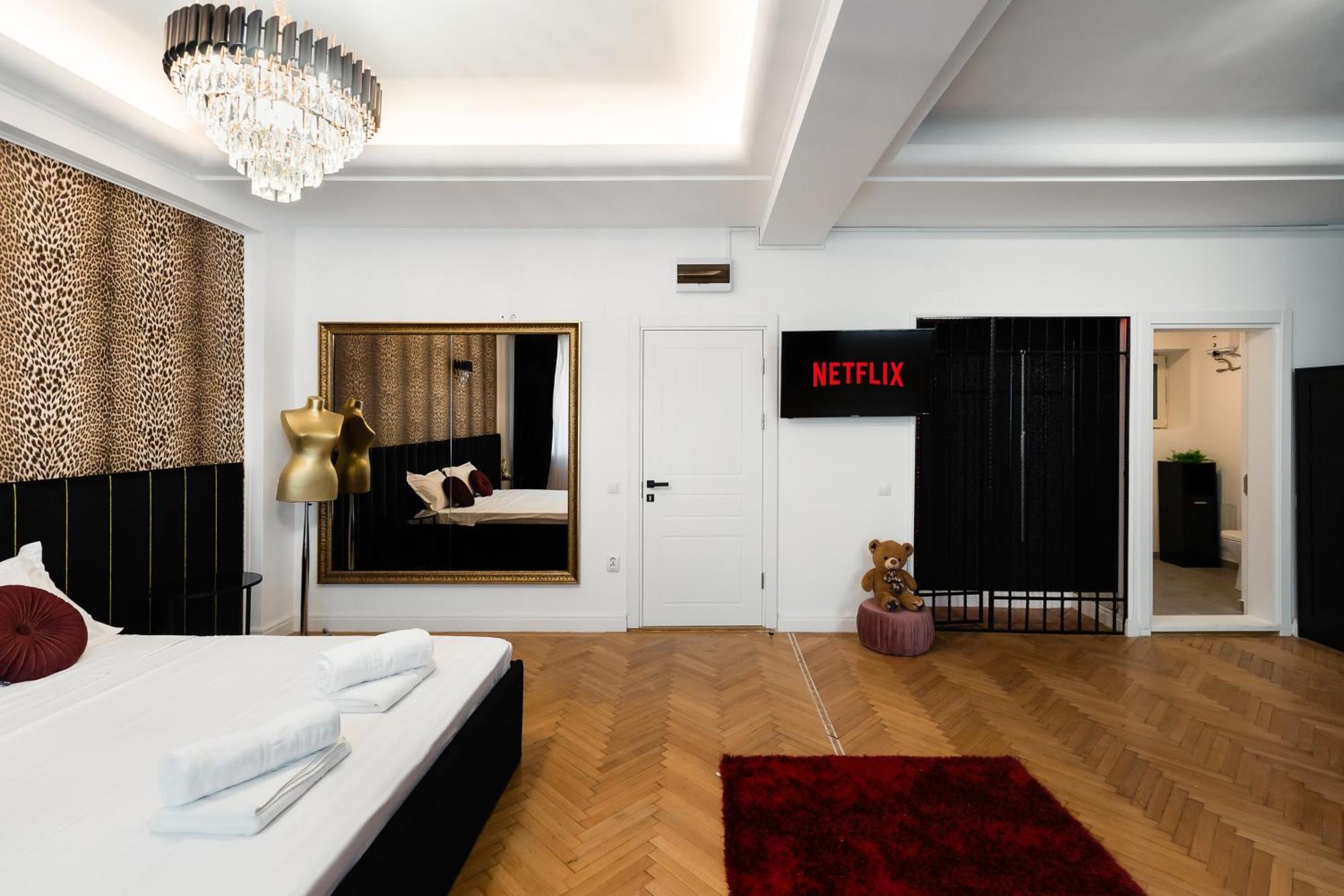 Central Studios In Piata Romana Bucureşti Exterior foto